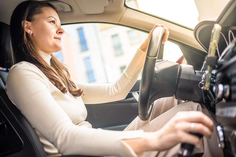 Are Cars More Dangerous for Women? Experts Say Yes