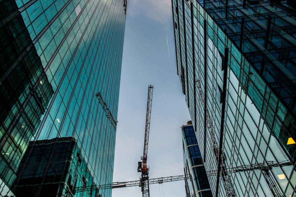 11 Injuries In Midtown Manhattan Crane Collapse