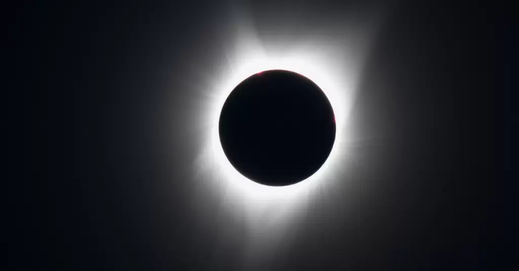 The Dangers Of Driving During A Solar Eclipse A Solar Eclipse